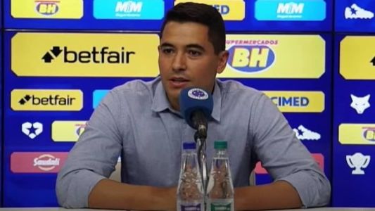 Pedro Martins, diretor de futebol do Cruzeiro, destacou a qualidade do elenco