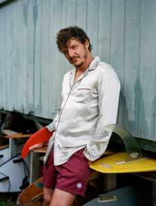 Pedro Pascal é estrela da série The Last Of Us.