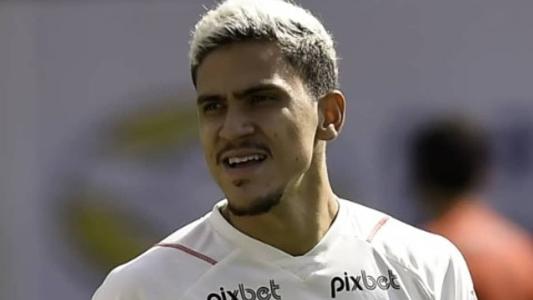 Pedro, que vive momento de incerteza no Flamengo, é alvo do Benfica