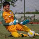 Com a chegada de Felipe Alves, Fluminense empresta goleiro para o Atlético-GO