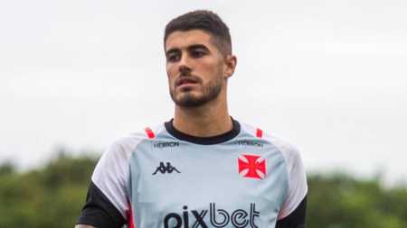 Pedro Raul em treino do Vasco antes de enfrentar o Bahia pelo Campeonato Brasileiro