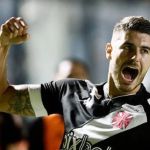 Pedro Raul marca dois e Vasco derrota Boavista antes de clássico com o Flamengo