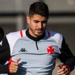 Pedro Raúl é desfalque do Vasco para o jogo com o Cuiabá