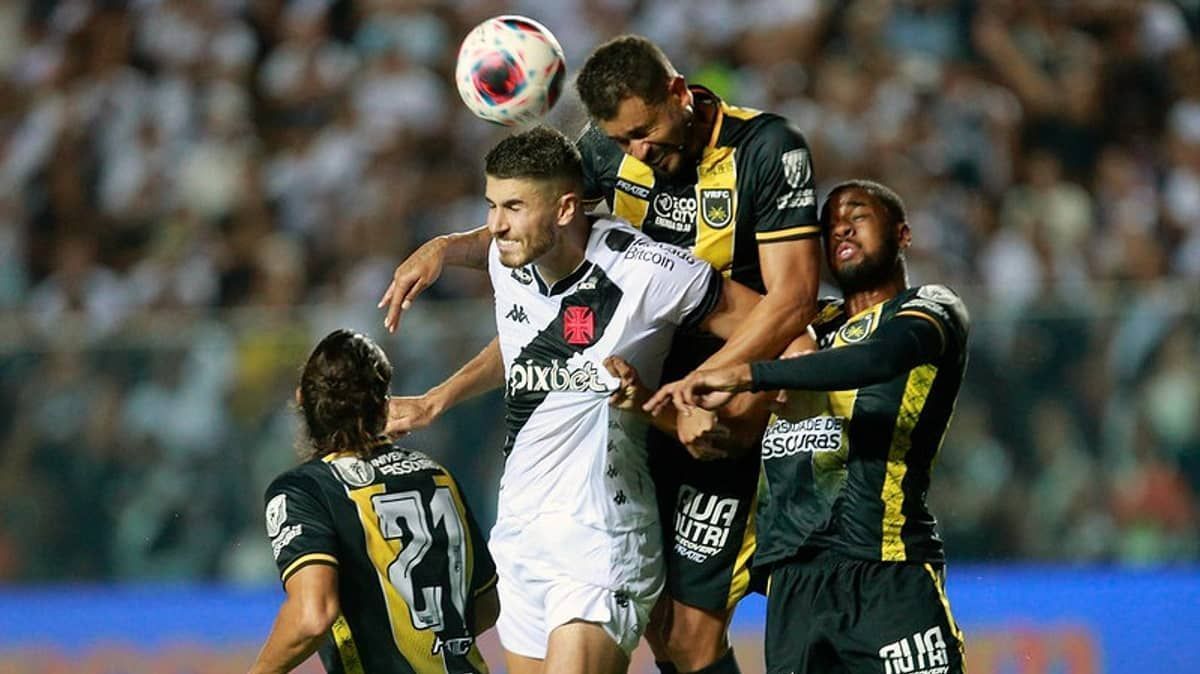 Vasco perde para o Volta Redonda com pênalti desperdiçado de Pedro Raul