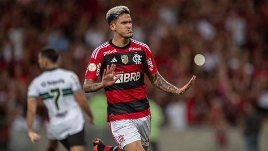Pedro recusou oferta do Al Hilal e, por ora, seguirá no Flamengo