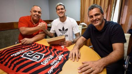 Pedro renovou com o Flamengo até 2027