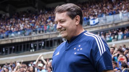 Após perder a liderança do Campeonato Brasileiro, o Atlético volta a campo neste domingo (16), às 18h30, para enfrentar a Chapecoense na Arena Condá, em Santa Catarina.