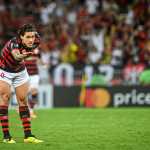 Flamengo atropela o Millonarios, mas avança em segundo no grupo na Libertadores