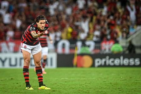 Após perder a liderança do Campeonato Brasileiro, o Atlético volta a campo neste domingo (16), às 18h30, para enfrentar a Chapecoense na Arena Condá, em Santa Catarina.