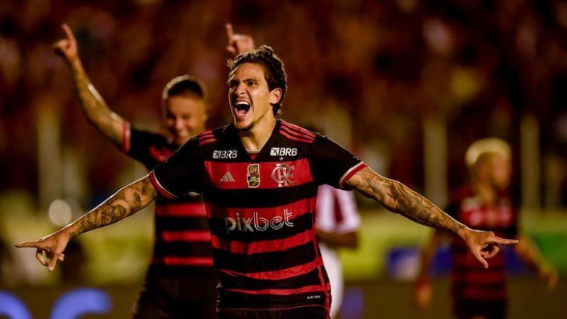 Pedro, do Flamengo, tem carro de luxo roubado no Rio após marcar hat-trick no Carioca