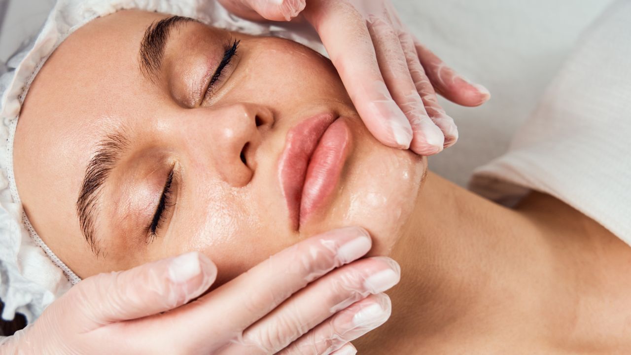 Peeling confira os tipos e os benefícios para pele