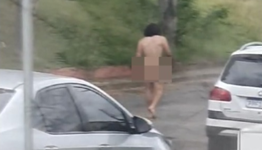 Foto mostra homem nu andando pelas ruas de Belo Horizonte