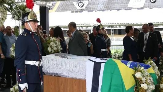 Pelé foi velado na Vila Belmiro, lugar onde brilhou com a camisa santista