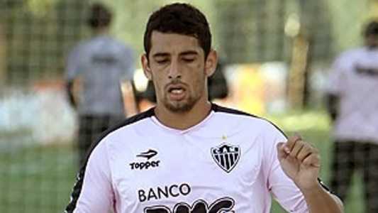 Pelo Atlético, Diego Souza marcou gol em vitória por 2 a 0 sobre o Palmeiras