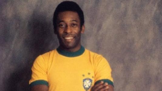 Pelo Brasil, Pelé conquistou os títulos mundiais em 1958, 1962 e em 1970