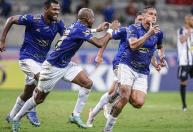 Ex-goleador do Cruzeiro vai a São Januário e se declara ao Vasco em classificação