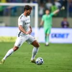 Acertado com o Cruzeiro, Lucas Silva tinha maior salário entre volantes do Grêmio