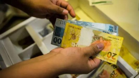 Pelo menos 10,5 milhões de trabalhadores têm direito de sacar o PIS/Pasep