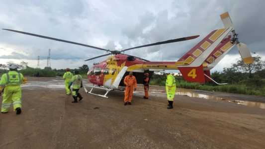 Uma pessoa em estado grave foi transportada pela aeronave Arcanjo