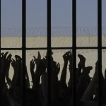 Palavra aberta discute a presença de pastores, padres e religiosos em presídios