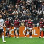 Atlético sofre quatro gols pela 3ª vez e tem uma das piores defesas do Brasileirão
