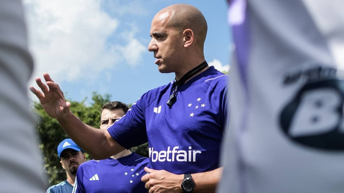 A mensagem de Pepa ao elenco do Cruzeiro após primeiro treino
