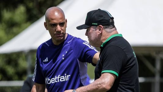 Pepa e Pintado, técnicos de Cruzeiro e Juventude, durante jogo-treino na Toca II