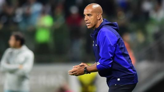 Pepa é um dos pendurados do Cruzeiro para o duelo com o Corinthians, em BH