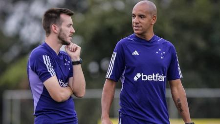 Pepa mexe no time do Cruzeiro para enfrentar o Grêmio, em Porto Alegre