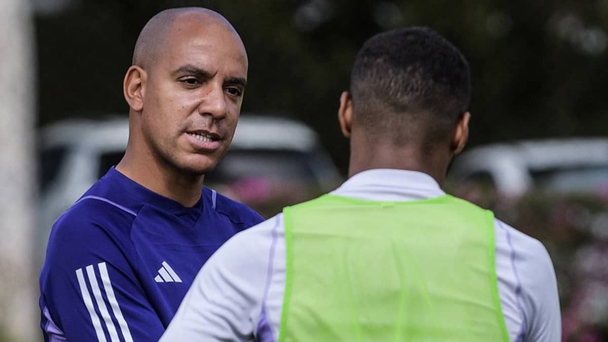Com desfalques, Cruzeiro divulga relacionados para enfrentar o Inter