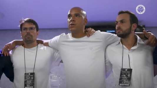 Pepa pediu concentração aos jogadores do Cruzeiro para o duelo contra o Grêmio