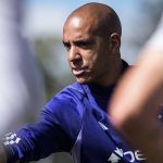 Pepa muda esquema e escala dois reforços contra o Athletico-PR; confira escalação