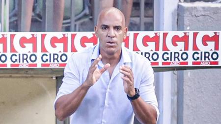 Pepa, técnico do Cruzeiro, no Independência