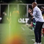 Torcida do Cruzeiro canta nome de Pepa após goleada sobre o América