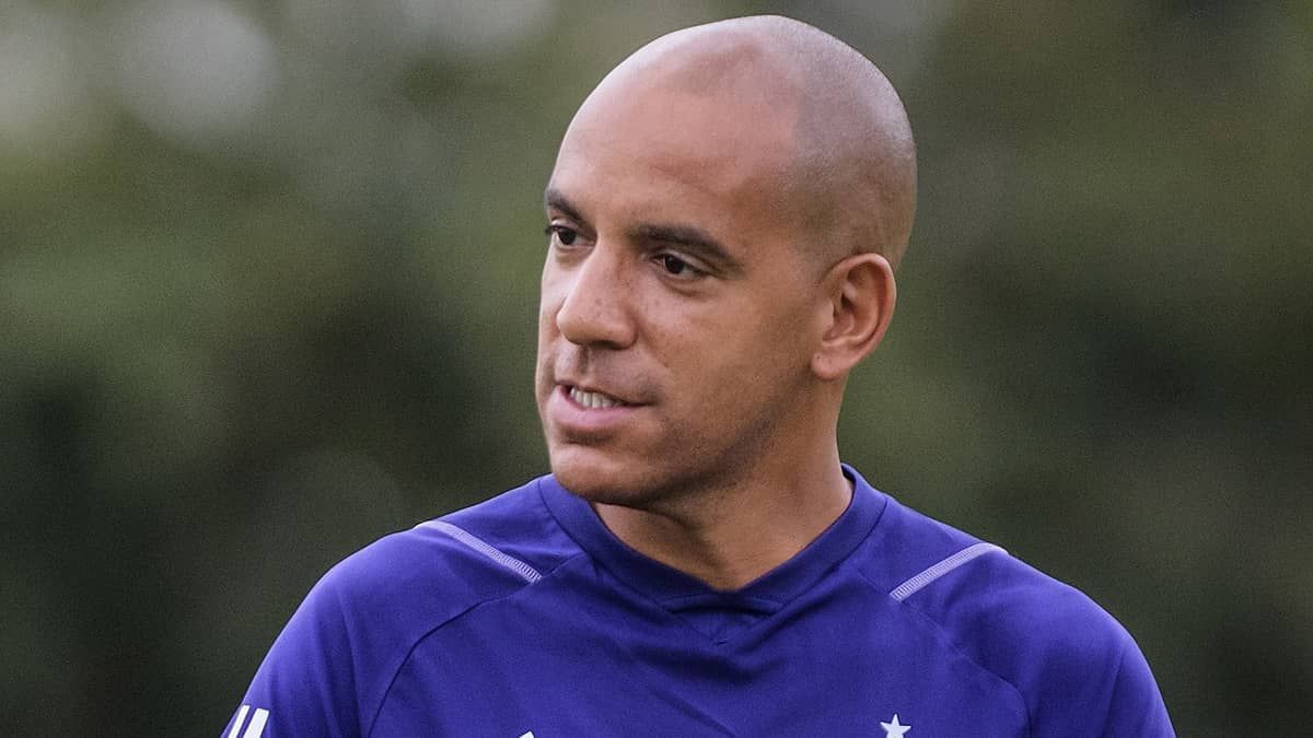 A dúvida de Pepa na escalação do Cruzeiro para o jogo contra o Grêmio  