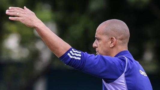 Pepa terá difícil missão no comando do Cruzeiro
