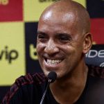 Sport confirma permanência de técnico Pepa, que reage