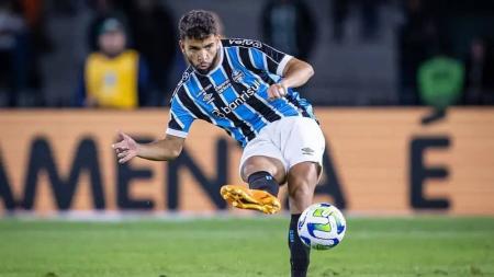 Pepê deve seguir como baixa após lesão muscular