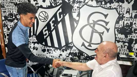 Pepê Fermino assinou contrato com o Santos