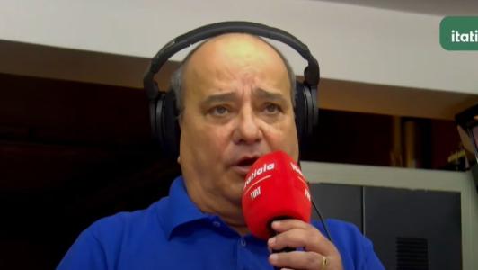 Osvaldo Reis Pequetito na cabine de transmissão do Mineirão em Cruzeiro 2x1 Internacional, neste sábado (23)
