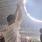 Reforço assiste à classificação do Cruzeiro no Mineirão e faz comemoração viking