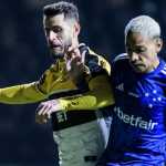Cruzeiro perde para o Criciúma e se afasta do G4 do Brasileiro