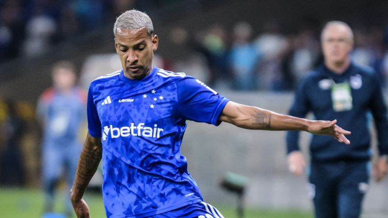 Matheus Pereira faz alerta ao Cruzeiro após vitória e classificação na Sul-Americana
