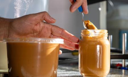 Depois de oito meses, pesquisa da UFV chegou ao doce de leite sem açúcar e sem lactose