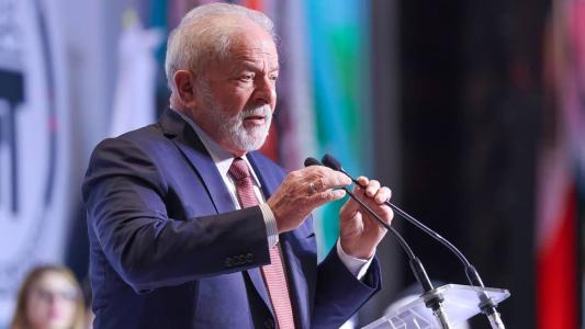 Pesquisa Quaest: Avaliação do presidente Lula caiu nove pontos percentuais entre fevereiro e abril
