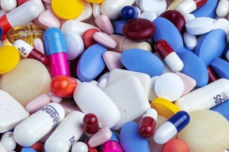 Antidepressivo engorda? Psiquiatra explica relação entre remédios e peso