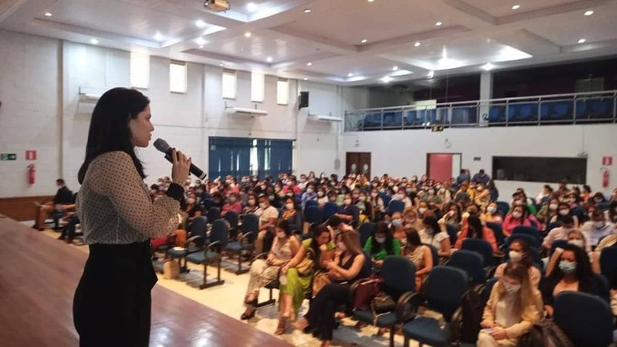 Pesquisa pioneira da UFMG consegue aumentar cobertura vacinal em crianças de Minas Gerais; entenda