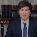 Estrategista de Milei fez 'live' com fake news sobre urnas eletrônicas