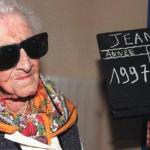 A pessoa mais velha da história viveu até os 122 anos! Ela bebia vinho e comia chocolate todos os dias