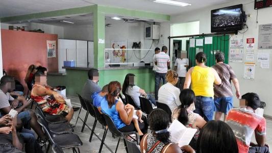 Pessoas com sintomas de diarreia aguda, especialmente em crianças, devem procurar atendimento médico